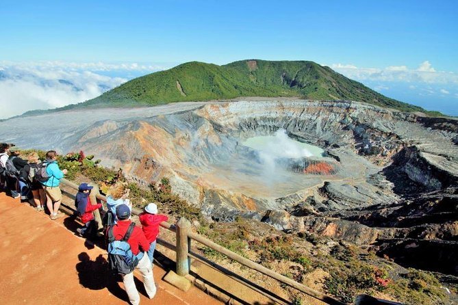Volcan Poás, Plantaciones de Café, Grecia y Artesanias de Sarchi image 2